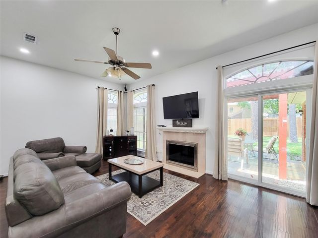 7919 Hidden Oaks Lane, Houston, TX 77095
