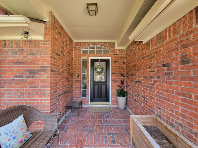 7919 Hidden Oaks Lane, Houston, TX 77095