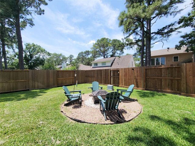 7919 Hidden Oaks Lane, Houston, TX 77095
