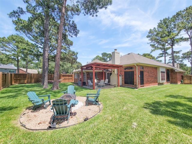 7919 Hidden Oaks Lane, Houston, TX 77095