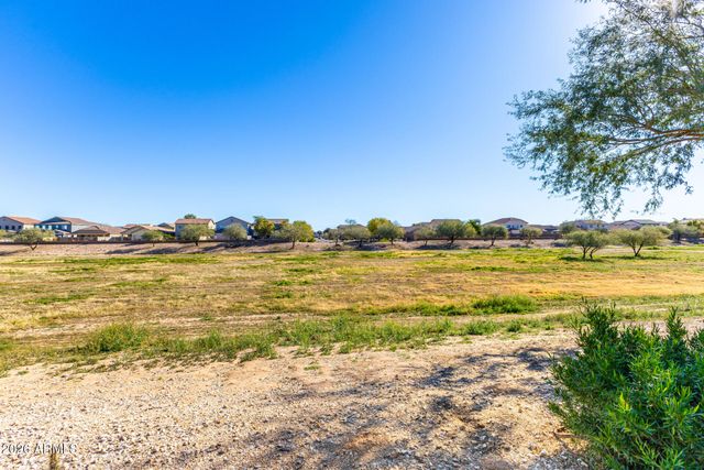 35665 N DONOVAN Drive, San Tan Valley, AZ 85144