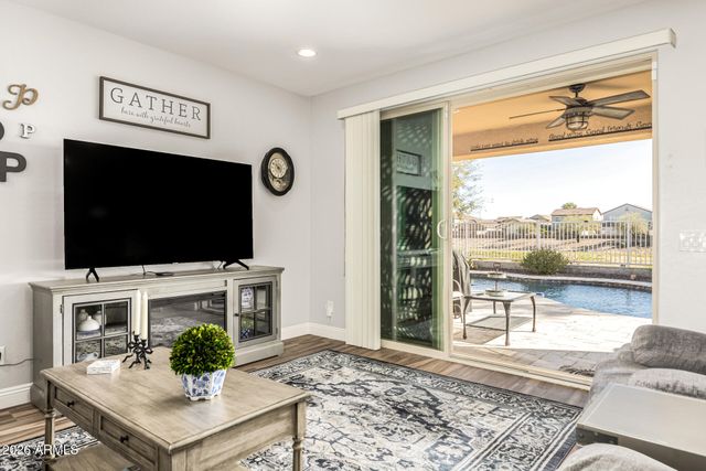 35665 N DONOVAN Drive, San Tan Valley, AZ 85144