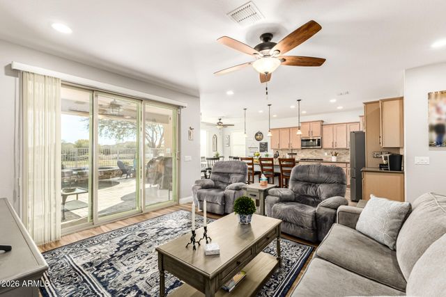 35665 N DONOVAN Drive, San Tan Valley, AZ 85144