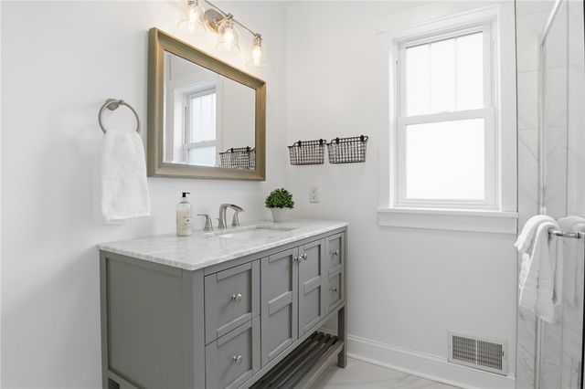 105 Hogan Road, Perinton, NY 14450