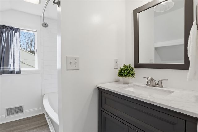 105 Hogan Road, Perinton, NY 14450