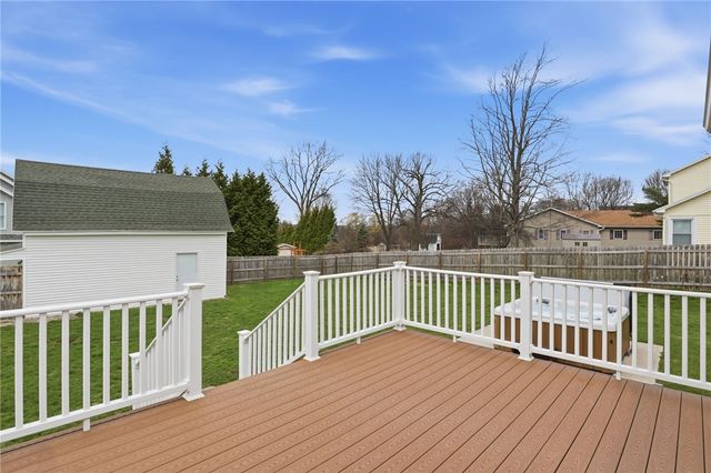 105 Hogan Road, Perinton, NY 14450