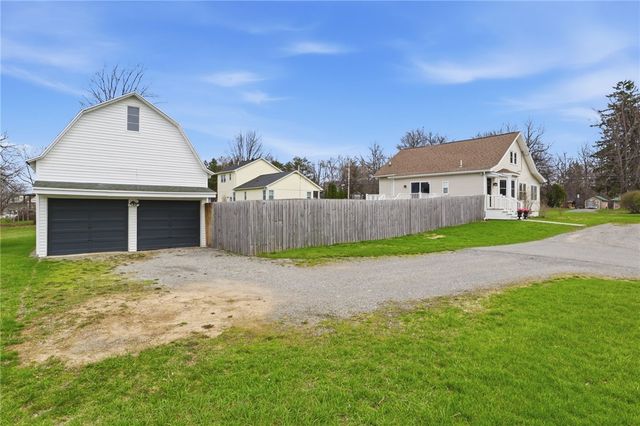 105 Hogan Road, Perinton, NY 14450