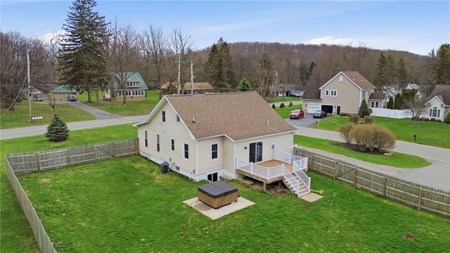 105 Hogan Road, Perinton, NY 14450