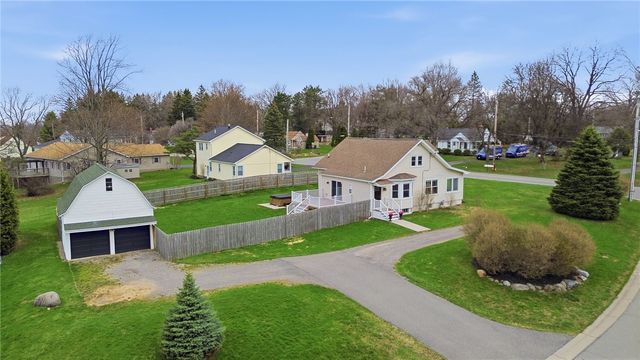 105 Hogan Road, Perinton, NY 14450