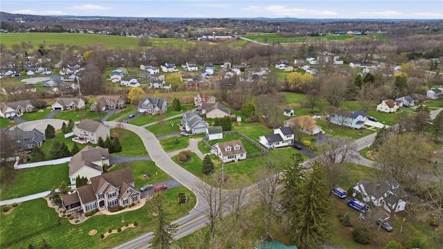 105 Hogan Road, Perinton, NY 14450