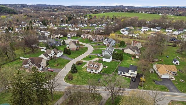 105 Hogan Road, Perinton, NY 14450