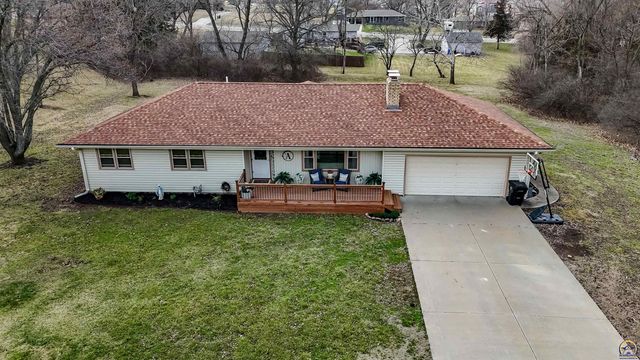 1901 SW Valley Glen RD, Topeka, KS 66615