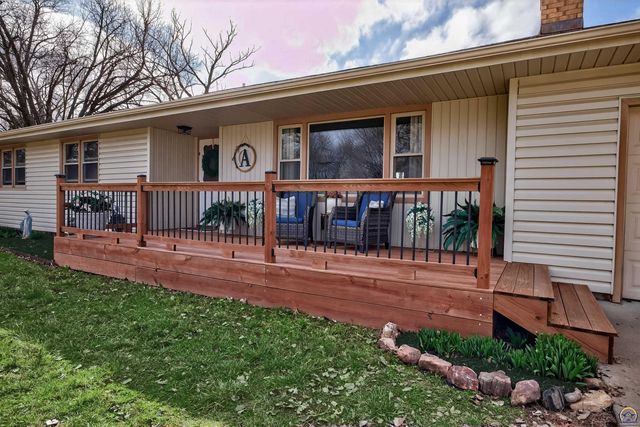 1901 SW Valley Glen RD, Topeka, KS 66615