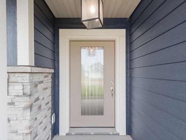 17714 Everest Avenue, Lakeville, MN 55044
