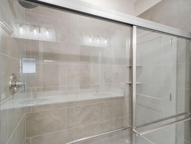 17714 Everest Avenue, Lakeville, MN 55044