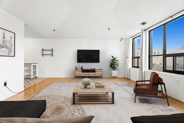 531 Main St 403M, Worcester, MA 01608