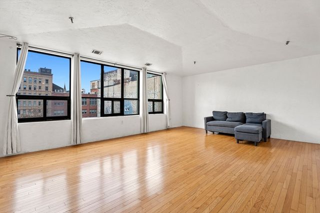 531 Main St 403M, Worcester, MA 01608