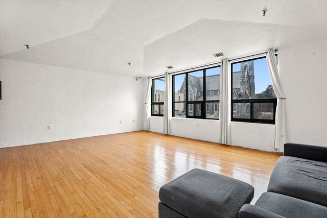 531 Main St 403M, Worcester, MA 01608