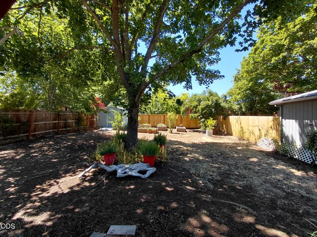 3102 Cody Street, Medford, OR 97504