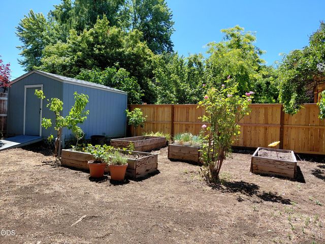 3102 Cody Street, Medford, OR 97504