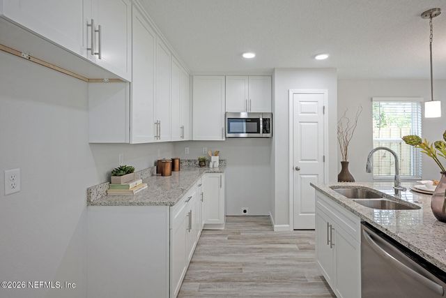 3221 PINE Avenue, Jacksonville, FL 32218