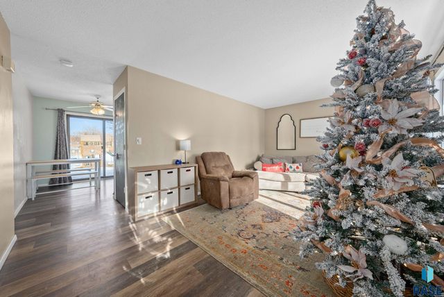 1905 S Fox Trl Trail, Sioux Falls, SD 57103