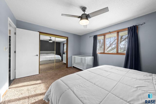 1905 S Fox Trl Trail, Sioux Falls, SD 57103