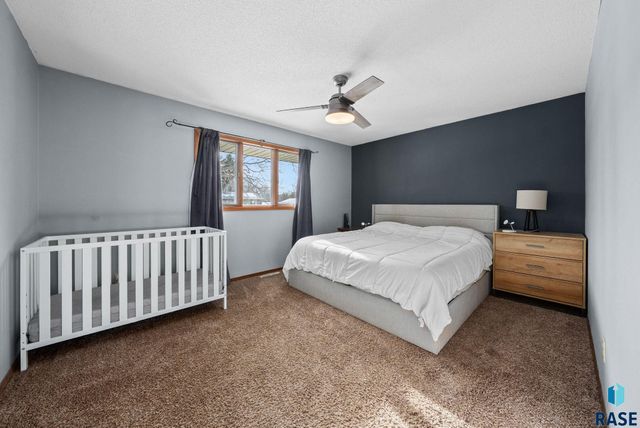 1905 S Fox Trl Trail, Sioux Falls, SD 57103