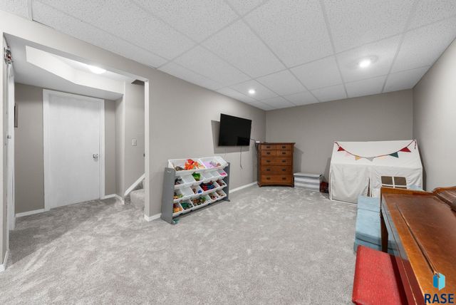 1905 S Fox Trl Trail, Sioux Falls, SD 57103