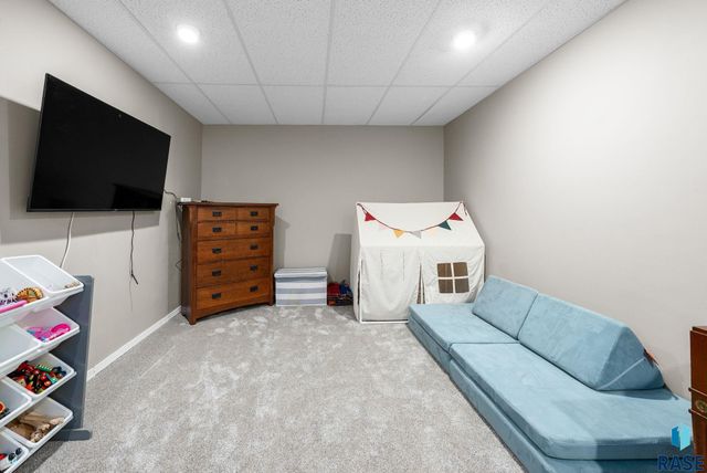 1905 S Fox Trl Trail, Sioux Falls, SD 57103