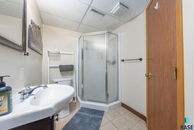 1905 S Fox Trl Trail, Sioux Falls, SD 57103