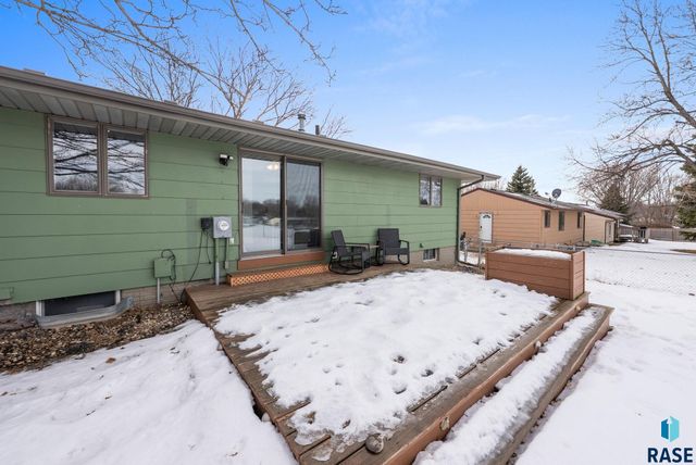 1905 S Fox Trl Trail, Sioux Falls, SD 57103