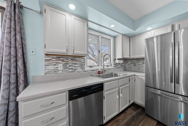 1905 S Fox Trl Trail, Sioux Falls, SD 57103