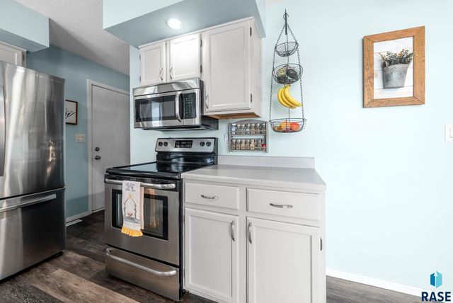 1905 S Fox Trl Trail, Sioux Falls, SD 57103