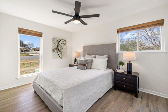 300 Clearday DR, Austin, TX 78745