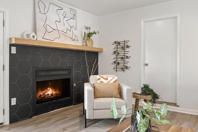 300 Clearday DR, Austin, TX 78745