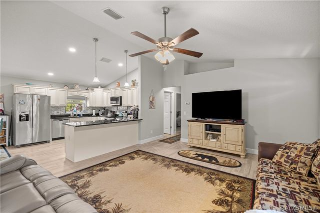 3372 W Webster Place, Citrus Springs, FL 34433