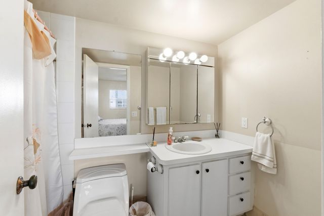 1024 SE 5th Avenue 202, Dania Beach, FL 33004