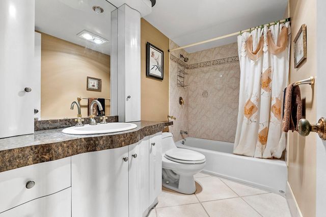 1024 SE 5th Avenue 202, Dania Beach, FL 33004