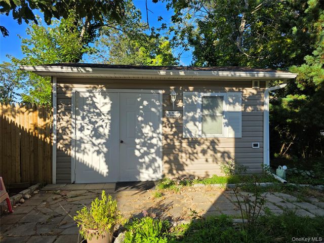 51 Aloma Road, Rocky Point, NY 11778