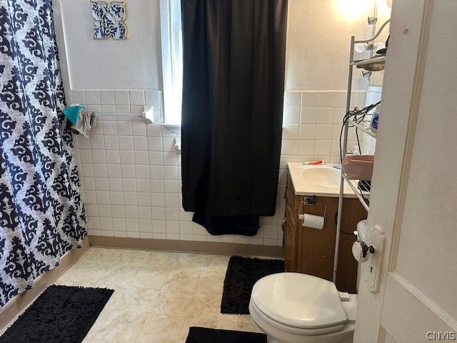1043 Lancaster Avenue, Syracuse, NY 13210
