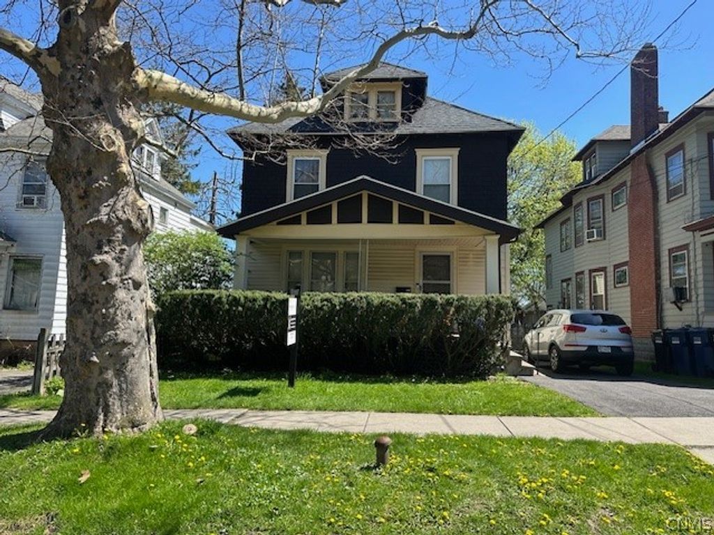 1043 Lancaster Avenue, Syracuse, NY 13210