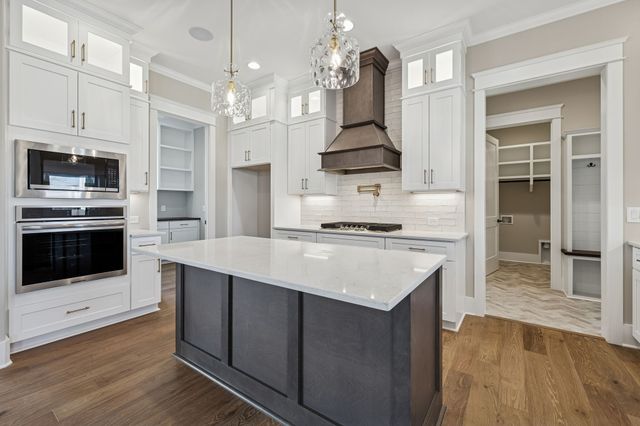 6208 Cedar Brooke Lane, Spring Hill, TN 37174