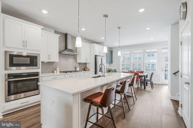 3825 TUSSICA WAY, Fairfax, VA 22030