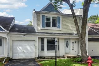 1554 N Dartmoor Avenue, Palatine, IL 60067