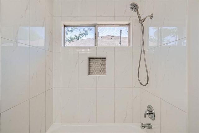 1701 Hollow Tree BLVD, Round Rock, TX 78681