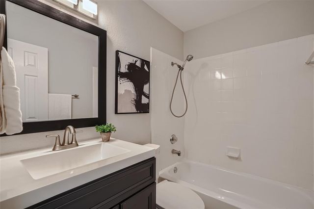 1701 Hollow Tree BLVD, Round Rock, TX 78681
