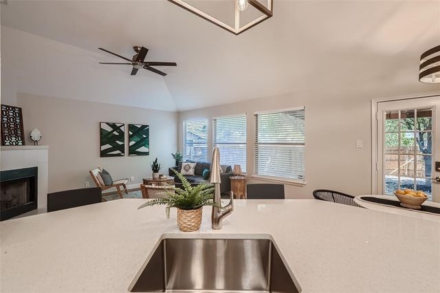 1701 Hollow Tree BLVD, Round Rock, TX 78681