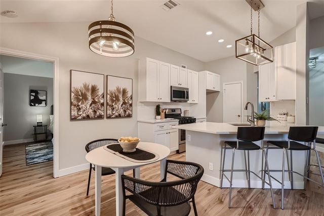 1701 Hollow Tree BLVD, Round Rock, TX 78681