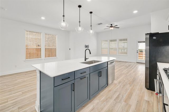 825 Olinda WAY A, Liberty Hill, TX 78642